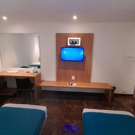 Hotel Royal Oak Navi Mumbai-Stz 1002 ムンバイ エクステリア 写真