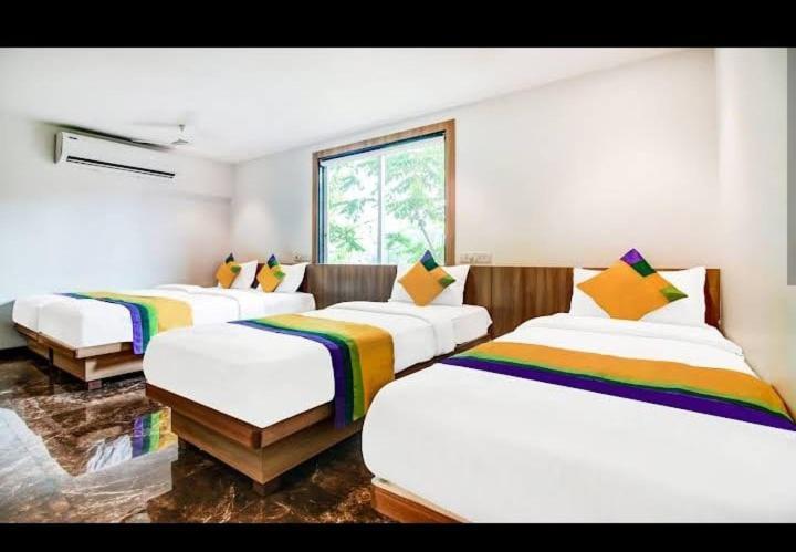 Hotel Royal Oak Navi Mumbai-Stz 1002 ムンバイ エクステリア 写真
