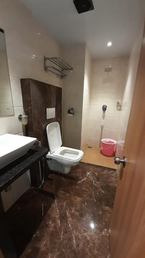 Hotel Royal Oak Navi Mumbai-Stz 1002 ムンバイ エクステリア 写真