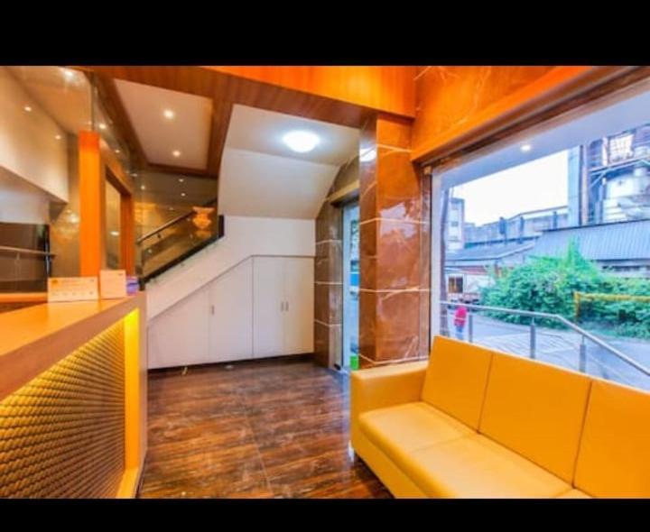 Hotel Royal Oak Navi Mumbai-Stz 1002 ムンバイ エクステリア 写真