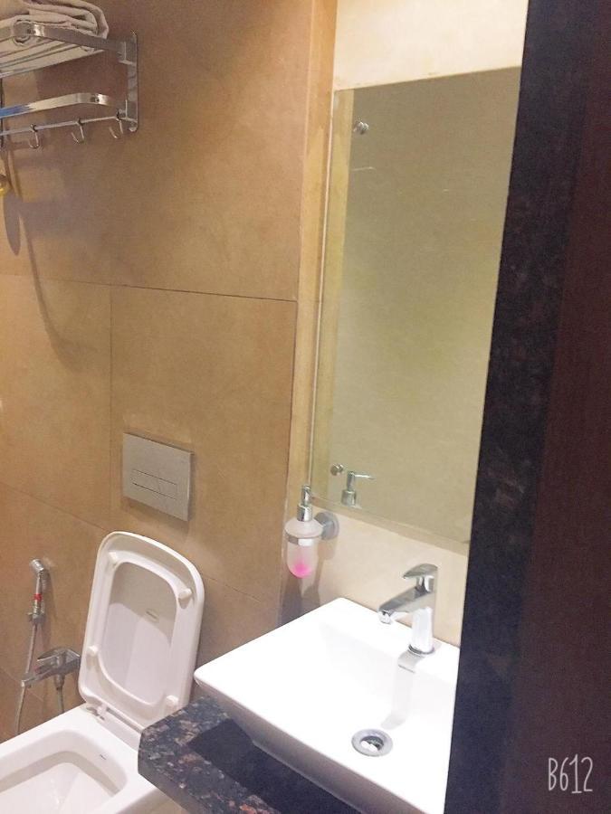Hotel Royal Oak Navi Mumbai-Stz 1002 ムンバイ エクステリア 写真