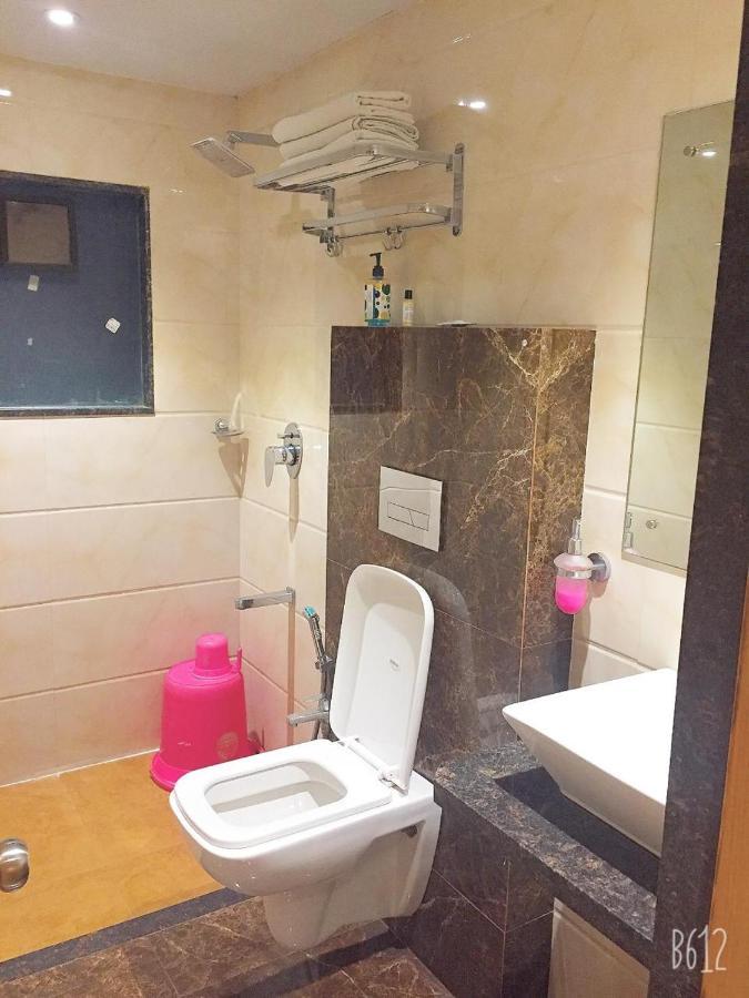 Hotel Royal Oak Navi Mumbai-Stz 1002 ムンバイ エクステリア 写真